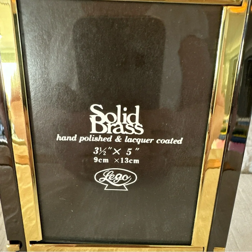 NOS VINTAGE SOLID BRASS HAND POLISHED PICTURE FRAME 3.5X5